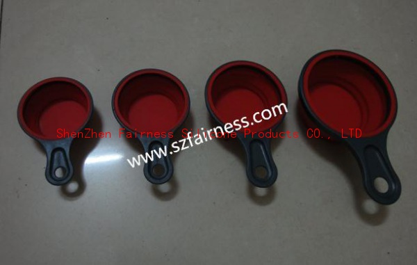 silicone measuring spoon
